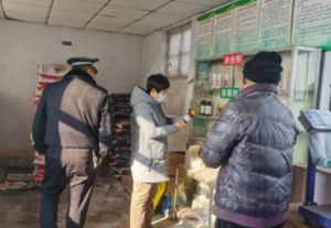 李園街道綜合執(zhí)法中隊(duì)開展農(nóng)藥執(zhí)法檢查 整治農(nóng)藥市場(chǎng)秩序