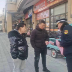 李園街道綜合行政執(zhí)法中隊(duì)開展生活垃圾分類宣傳活動(dòng)