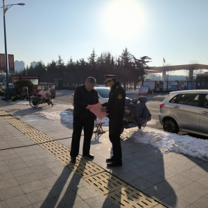 堅守崗位不松懈 保障元旦佳節(jié)市容秩序