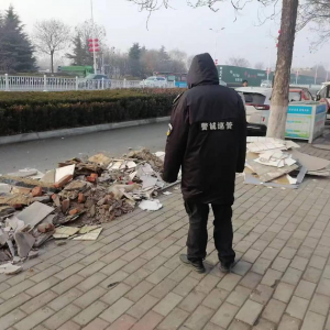 鳳臺(tái)執(zhí)法中隊(duì)巡查及時(shí) 避免建筑垃圾長期堆放