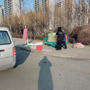 同和執(zhí)法中隊(duì)“信用+執(zhí)法”流動(dòng)攤位執(zhí)法巡查工作