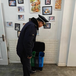 “信用+”南村執(zhí)法中隊(duì)開(kāi)展垃圾分類專項(xiàng)執(zhí)法檢查！