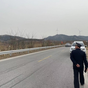 ——執(zhí)法+信用清理整治渣土車  讓遵紀(jì)守法者“一路順風(fēng)”，讓違規(guī)違法者“寸步難行” ...