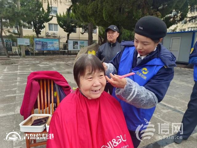 遼源路街道開展便民服務(wù)大集 交警向居民普及假期文明出行知識(shí)