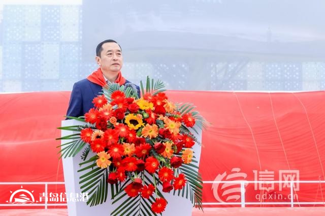 “大國(guó)重器”社會(huì)課堂 愛(ài)國(guó)主義教育航天展在青島金沙灘啤酒城開(kāi)幕