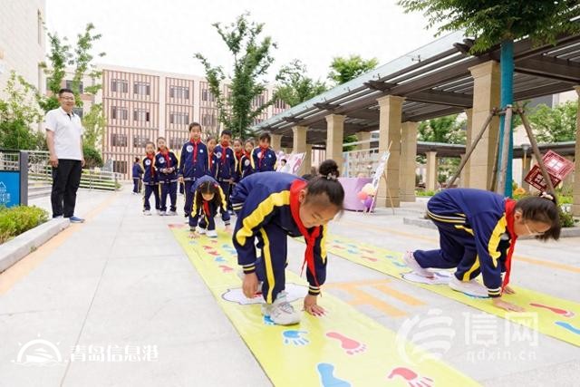 青島即墨區(qū)舉行學(xué)生心理健康服務(wù)中心揭牌儀式