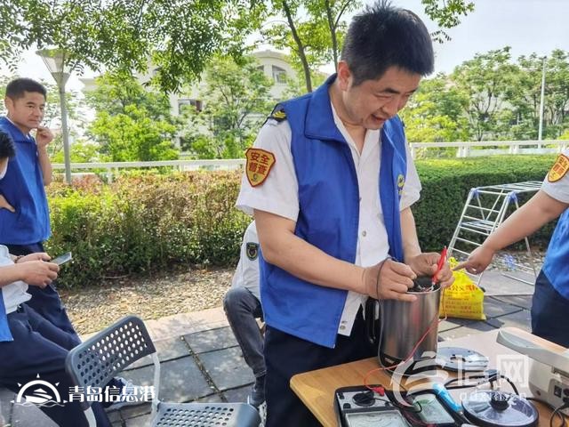 “金心金意”便民大集巧遇“六一” 居民在活動中找尋童年回憶