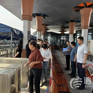 西海岸新區(qū)交通運輸局全力服務 保障群眾端午假期出行
