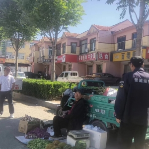 清理占路經(jīng)營(yíng)，規(guī)范街面秩序！