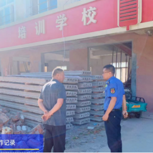 執(zhí)法巡查不松懈，嚴(yán)格管控建筑垃圾