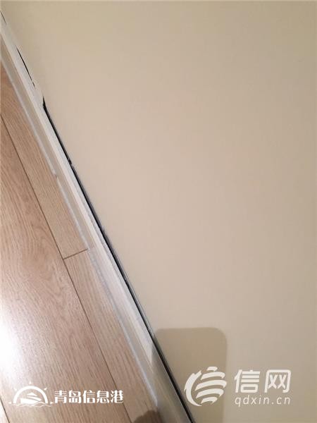 交房時(shí)分水器沒閥門 萬達(dá)公館空置房試暖時(shí)漏水