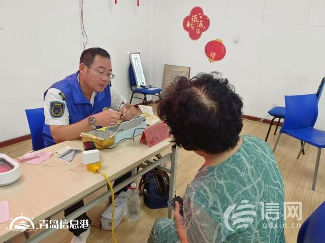 信新相映走進(jìn)金水路社區(qū) 志愿者不斷“轉(zhuǎn)場(chǎng)”連續(xù)參加兩場(chǎng)活動(dòng)