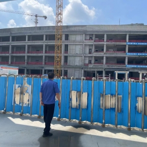 平度市東閣街道執(zhí)法中隊：抓好揚塵治理，守護城市藍天