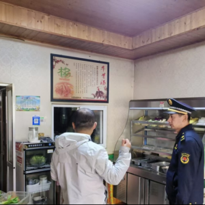 執(zhí)法與宣傳雙管齊下 提升垃圾分類意識