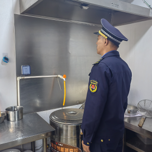 持續(xù)開展餐飲油煙整治，凈化“煙火氣”