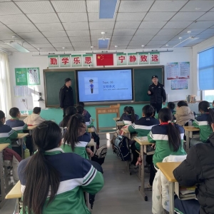平度市東閣街道執(zhí)法中隊(duì)：文明養(yǎng)犬進(jìn)校園