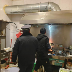平度市鳳臺街道綜合行政執(zhí)法中隊：靶向發(fā)力 重塑清新“煙火生態(tài)” ...