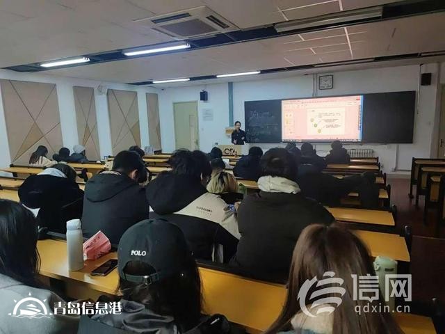 青島電影學(xué)院聘客座教授 開(kāi)設(shè)特色化課程培養(yǎng)綜合型人才
