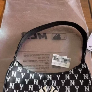 客戶懷疑在拍拍二手買到假MLB 京東稱可將商品寄回檢測