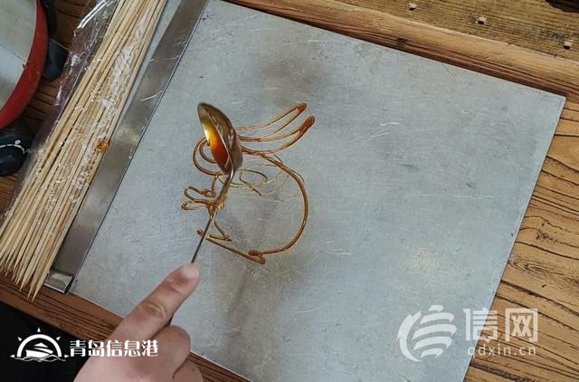 以勺為筆以糖為墨 信網(wǎng)探訪指尖上的甜蜜非遺藝術(shù)