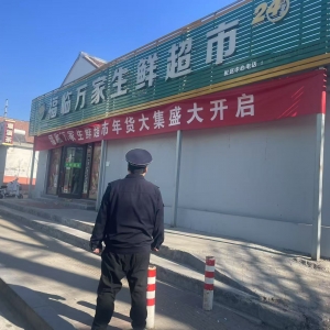 平度市東閣街道執(zhí)法中隊(duì)加強(qiáng)戶外廣告管理，提升城市顏值