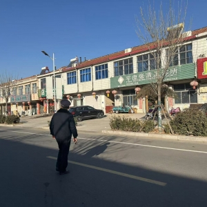 店子執(zhí)法中隊(duì)--整治垃圾廣告違規(guī)行為