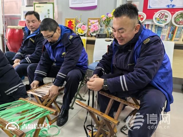信新相映走進(jìn)四流北路社區(qū) 志愿新面孔“理”出社區(qū)新溫度