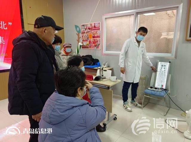 信新相映走進(jìn)四流北路社區(qū) 志愿新面孔“理”出社區(qū)新溫度