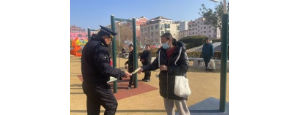 為春意添“綠”，李園街道綜合行政執(zhí)法中隊開展“愛綠護綠”普法宣傳 ...