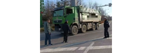 整治渣土車“拋撒滴漏” 維護(hù)道路秩序清潔