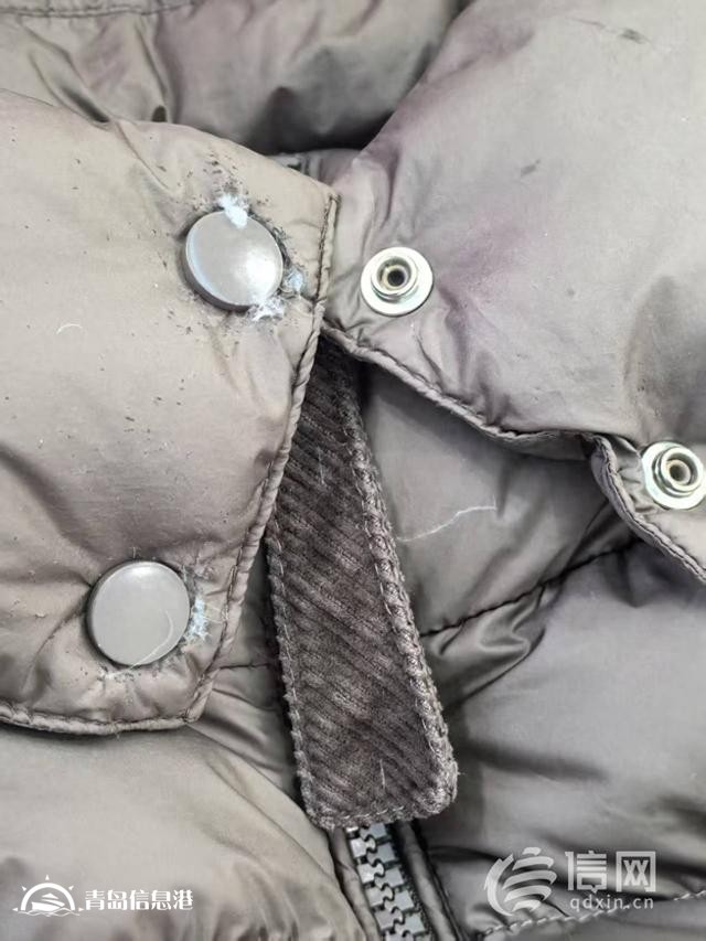顧客稱價(jià)值近900元羽絨服被洗破 向彬麗洗衣索賠400元遭拒