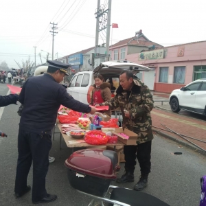 古峴中隊黨支部：垃圾分類普法宣傳，點亮古峴大集文明之光 ...