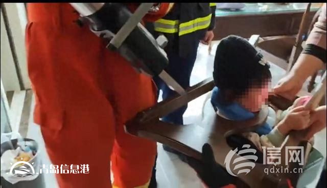 幼童頭部被卡椅背 萊西消防破拆脫險(xiǎn)