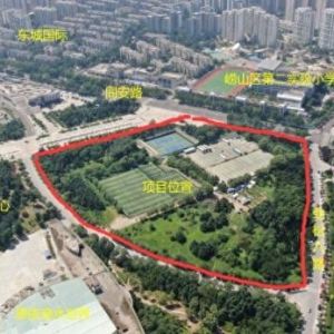 規(guī)劃辦學(xué)規(guī)模36班 嶗山區(qū)第一中學(xué)預(yù)計2026年4月竣工