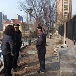 平度市鳳臺執(zhí)法中隊：綠化巡查助力小區(qū)環(huán)境提升