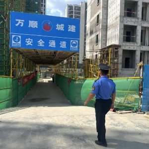 鳳臺執(zhí)法中隊：開展執(zhí)法檢查 壓實揚塵治理“第一責任”